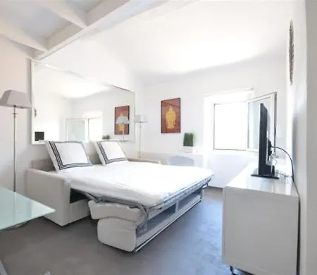 Appartements 3 Studios Pour 2 Ou 3 Ou 5 Ou 6 Per Centre Ville Saint Tropez Avec Parking *