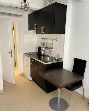 아파트 Appartements 3 Studios Pour 2 Ou 3 Ou 5 Ou 6 Per Centre Ville Saint Tropez Avec Parking 쎙뜨호뻬
